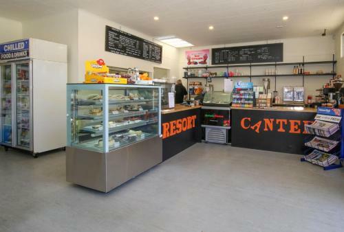 Tahuna Beach Kiwi Holiday Park And Motel