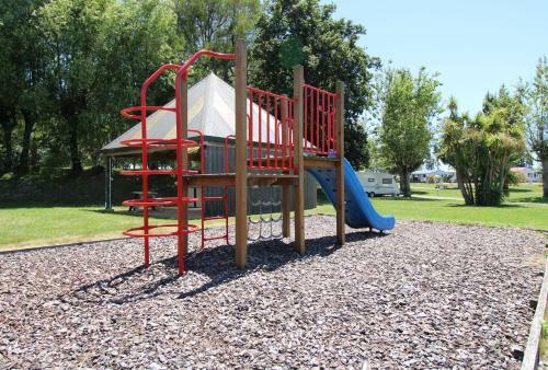 Tahuna Beach Kiwi Holiday Park And Motel