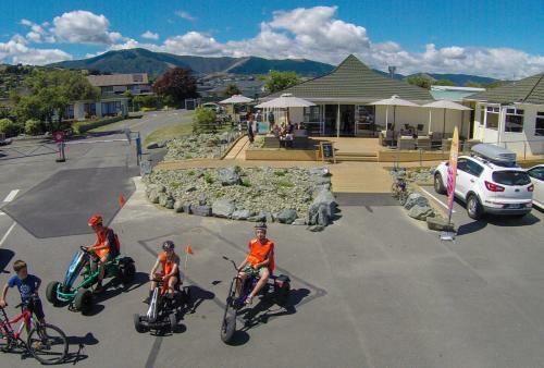 Tahuna Beach Kiwi Holiday Park And Motel