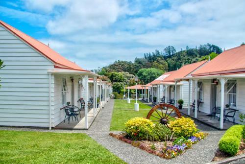 Coromandel Colonial Cottages Motel