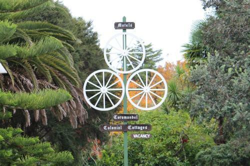Coromandel Colonial Cottages Motel
