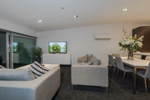 Seaview Waterfront Apartments