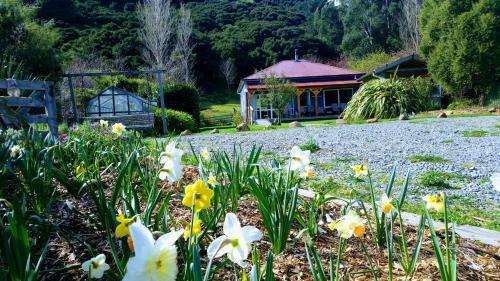 Loch Sloy Farmstay Little River