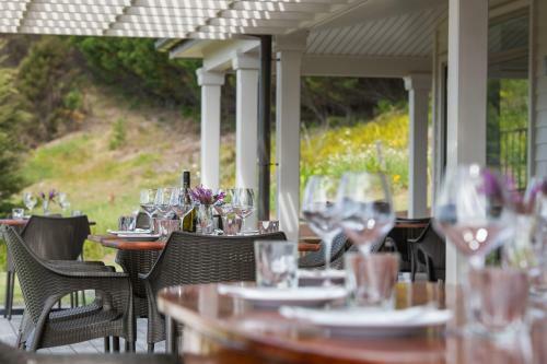 Vineyard Cottage - Paroa Bay Winery