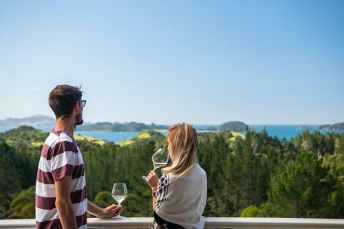 Vineyard Cottage - Paroa Bay Winery