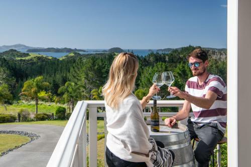 Vineyard Cottage - Paroa Bay Winery