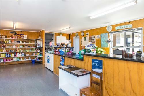 Motutere Bay Holiday Park