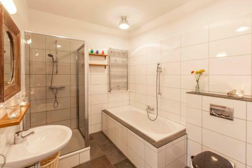 Artis Aquarium Apartment