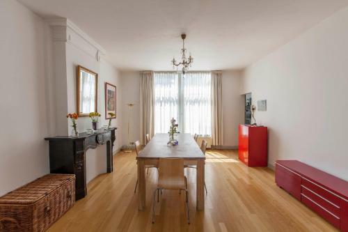 Artis Aquarium Apartment