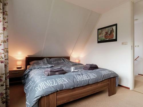 Cozy Holiday Home In Zonnemaire With Garden