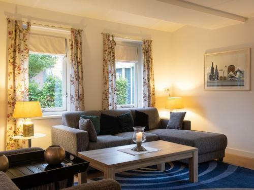 Cozy Holiday Home In Zonnemaire With Garden