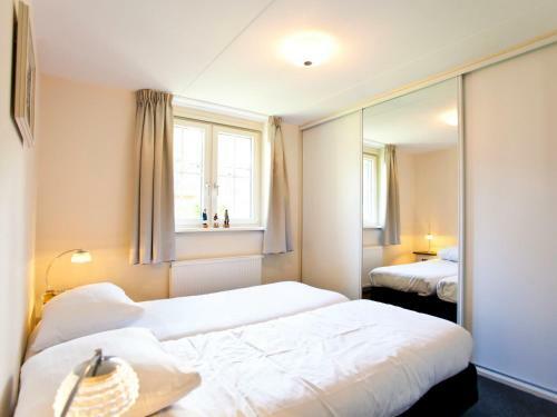 Hotel Holiday Home H8.18