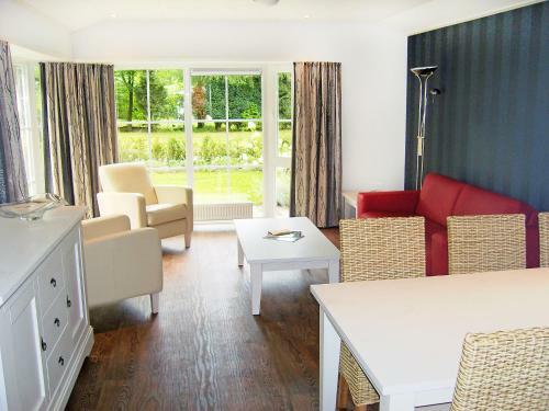 Hotel Holiday Home Type E.13