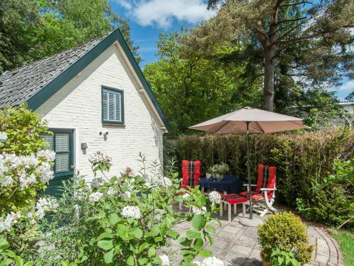 Modern Holiday Home In Schoorl With Forest Nearby