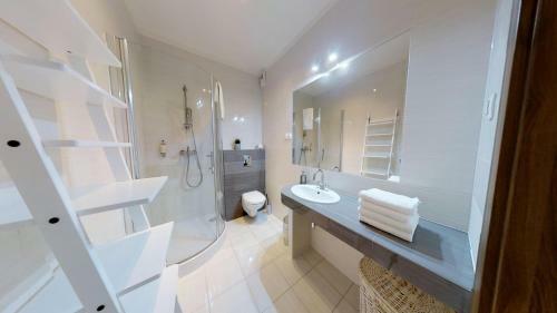 Eh Apartments - G�rna Street