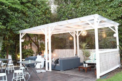 Cascais Cool Hostel Suites & Pool
