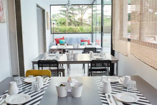 Cascais Cool Hostel Suites & Pool