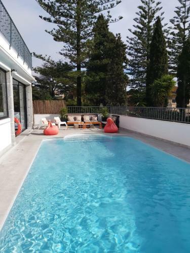 Cascais Cool Hostel Suites & Pool