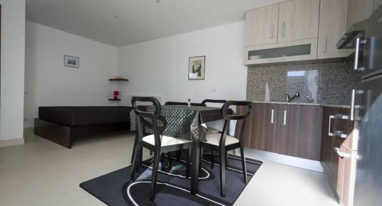 Hostal Peralux