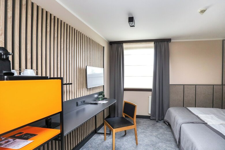 Ilonn Hotel