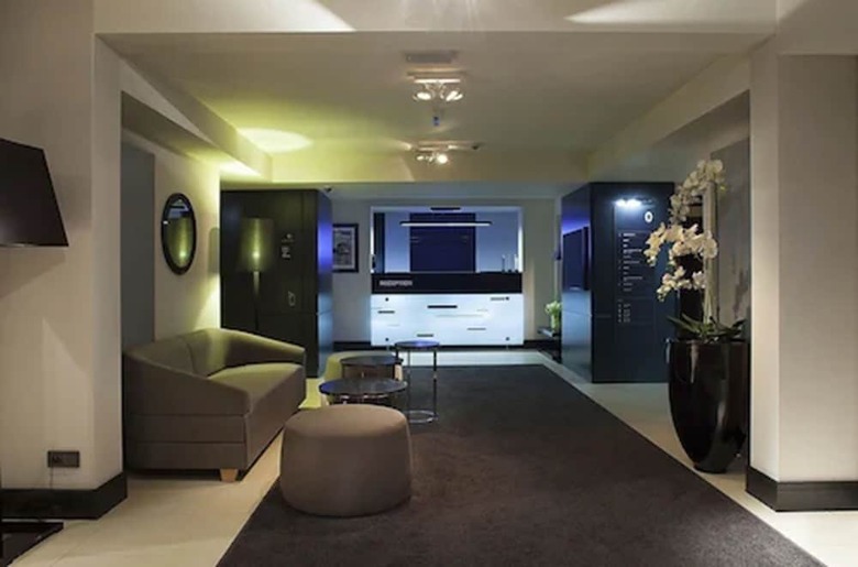 Ilonn Hotel