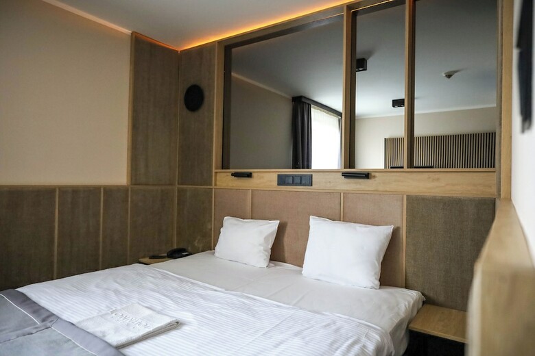 Ilonn Hotel