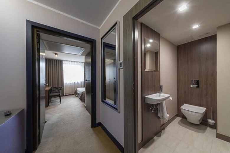 Ilonn Hotel