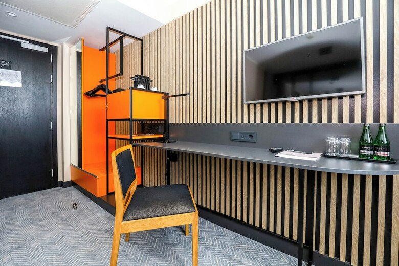 Ilonn Hotel