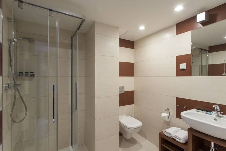 Ilonn Hotel