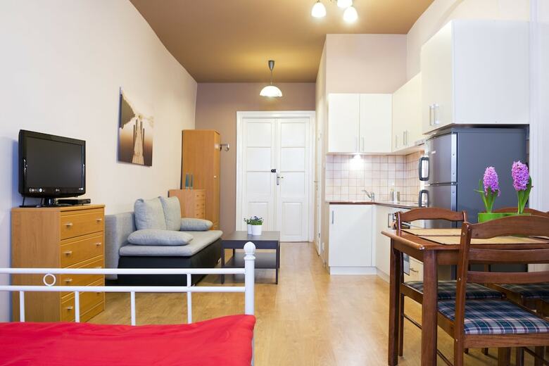 Berry Apartments