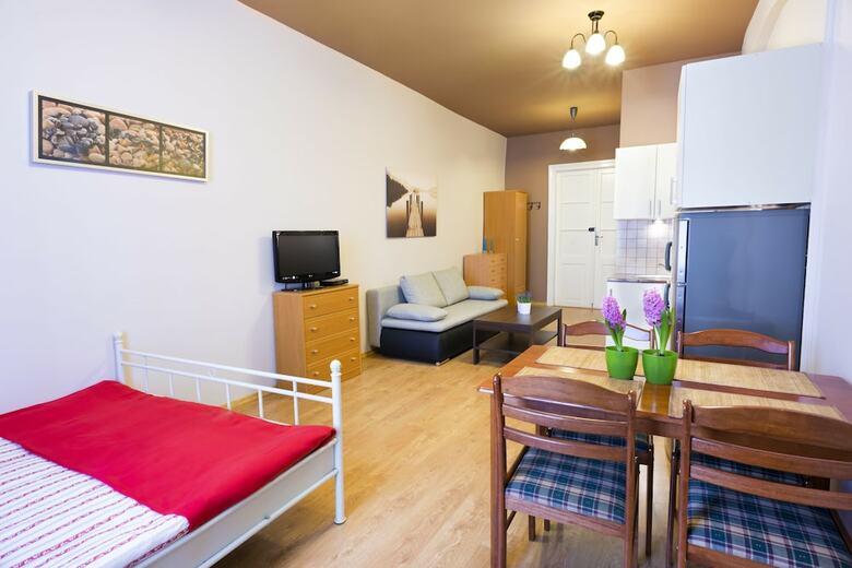 Berry Apartments