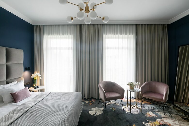 Queen Boutique Hotel