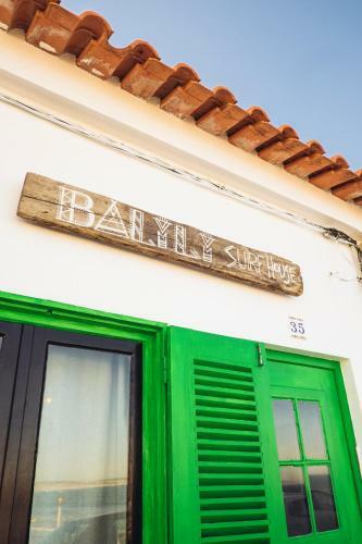 Hostal Balili Surf House