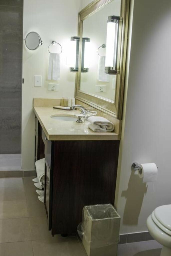 El Casco Art Hotel