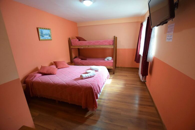 Hotel Ail�n Hoster�a
