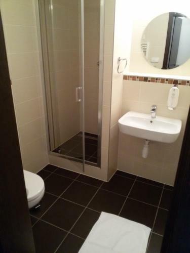 Hostal Penzion Dobr� Hn�zdo