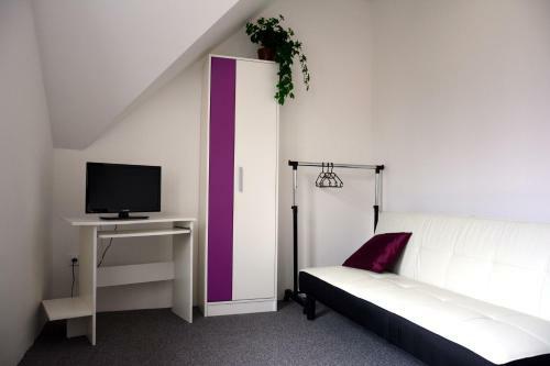 Hostal Penzion A Restaurace U Strnada