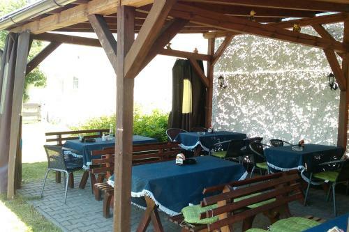Hostal Penzion A Restaurace U Strnada