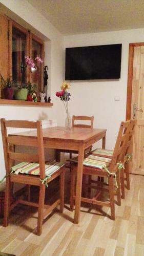 Hostal Chata Mir