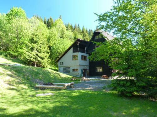 Hostal Chata Mir