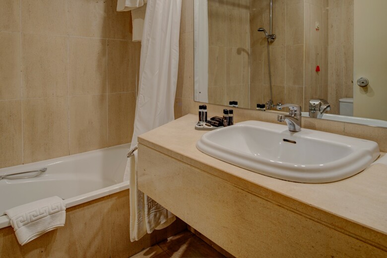 Hotel Vip Executive Suites Marqu�s