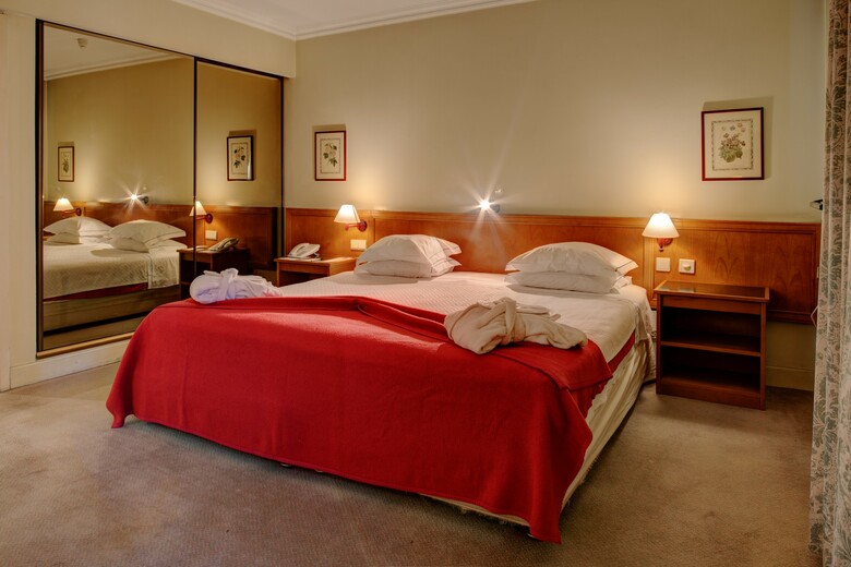 Hotel Vip Executive Suites Marqu�s