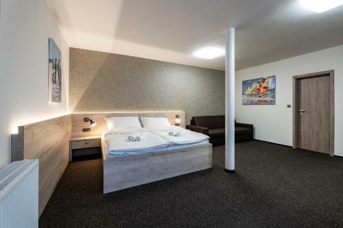 Hostal Penzion Dionysos Pod Kartouzkou