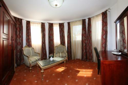 Bed & Breakfast Pensiunea Crown Royal