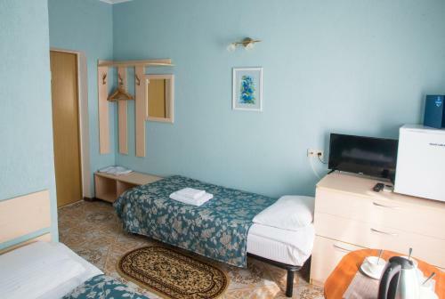 Ev Roshel Hotel