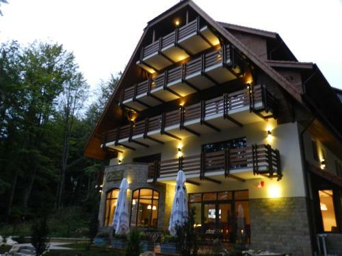 Hostal Opus Villa