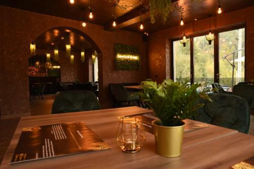Casa Braneana- Pensiune Restaurant
