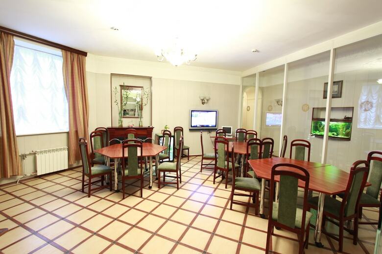 Hostal Zlatoust Hotel
