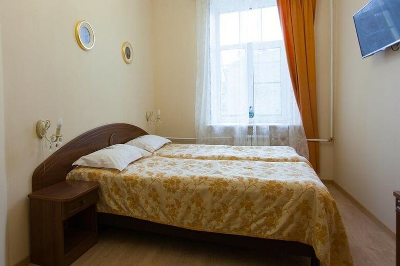 Hostal Zlatoust Hotel