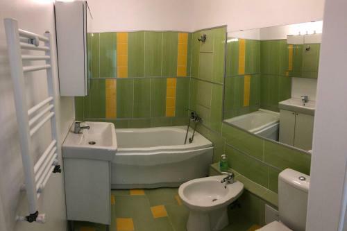 Green Apartment